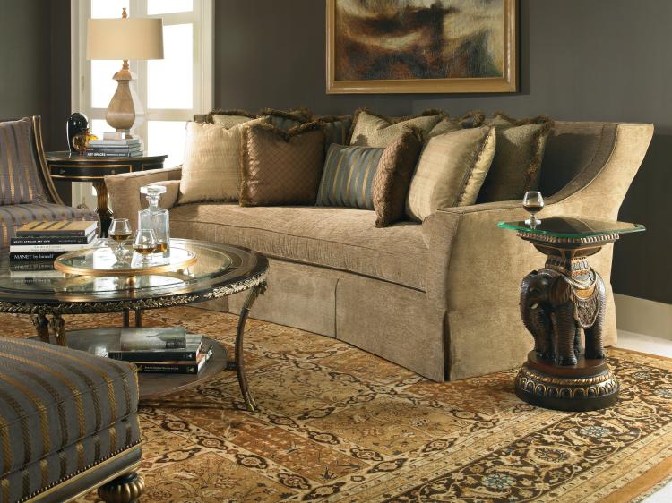 22 1025 Mansfield Sofa